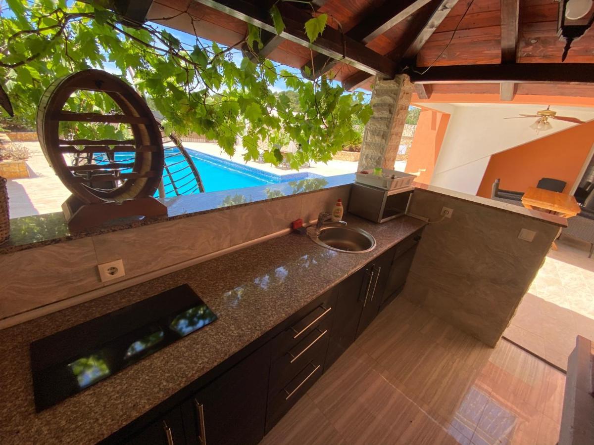 Holiday Home Cerim Trogir Exteriér fotografie
