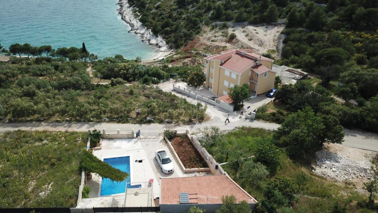 Holiday Home Cerim Trogir Exteriér fotografie